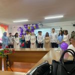 Жалпы аял затына арналган ыр саптары айтылып,